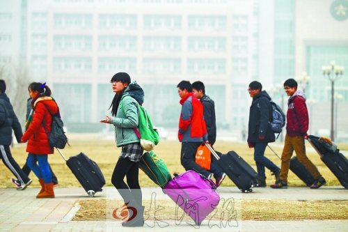這不是拉桿箱的秀臺，這是行李的改頭換代，今天，你“拉桿箱”了嗎？