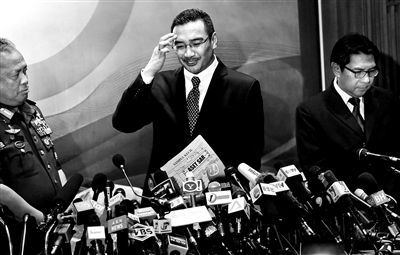 當?shù)貢r間2014年3月12日，馬來西亞雪邦，馬來西亞交通部長希山慕丁出席新聞發(fā)布會。