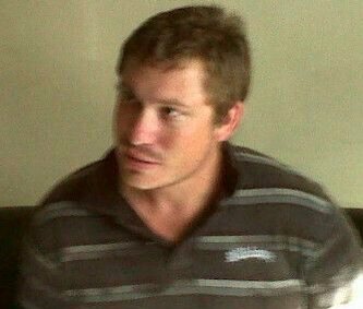 這是4月25日在印度尼西亞巴厘島拍攝的企圖硬闖客機(jī)駕駛艙的醉酒乘客馬特·克里斯托弗。