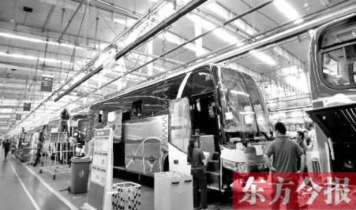 隨著能源和環(huán)保的壓力加大，跟隨國家的產(chǎn)業(yè)風向標，河南汽車產(chǎn)業(yè)也大力發(fā)展電動汽車，力求“彎道超車”。