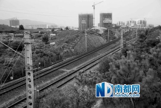 　東源縣法院院長被火車撞亡事發(fā)地段。