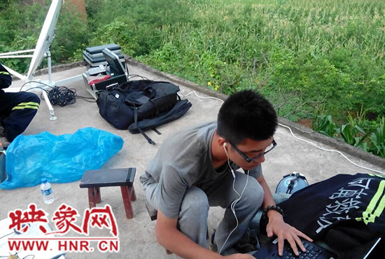 河南新聞廣播記者采訪現(xiàn)場制作錄音報(bào)道 河南新聞廣播記者采訪現(xiàn)場制作錄音報(bào)道