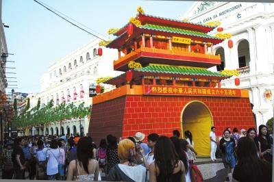 媒體稱國慶出游景區(qū)門票價(jià)格全球領(lǐng)先 媒體稱國慶出游景區(qū)門票價(jià)格全球領(lǐng)先