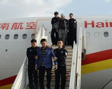 中國首次全球追逃的“獵狐”行動(dòng)2014年共抓獲500多名外逃官員 中國首次全球追逃的“獵狐”行動(dòng)2014年共抓獲500多名外逃官員