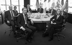 4月15日，日本外相岸田文雄（左二）參加G7外長會 新華社發(fā)