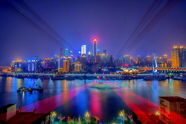 中原地產(chǎn)數(shù)據(jù)顯示，8月最后一周，上海市新建商品住宅成交已連續(xù)5天破千，昨日（8月31日）更是達(dá)到單日成交1123套。