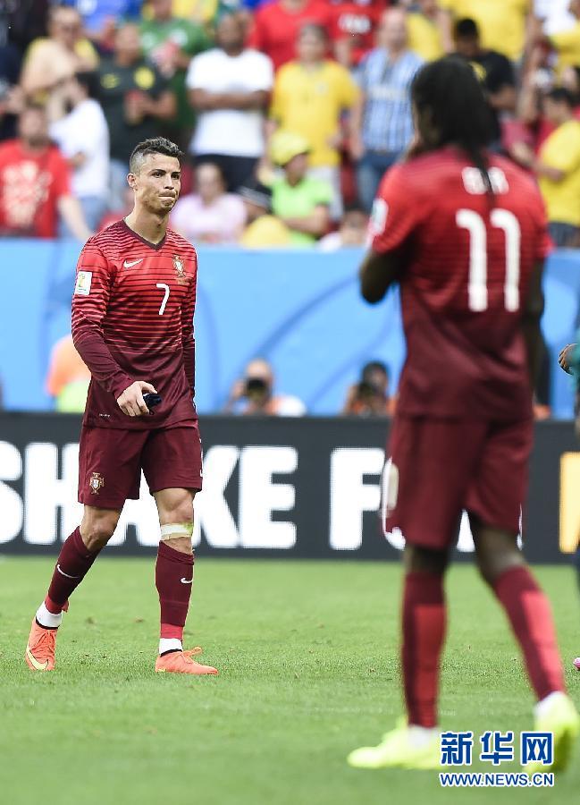 6月26日，葡萄牙隊(duì)球員克·羅納爾多（左）在比賽中。