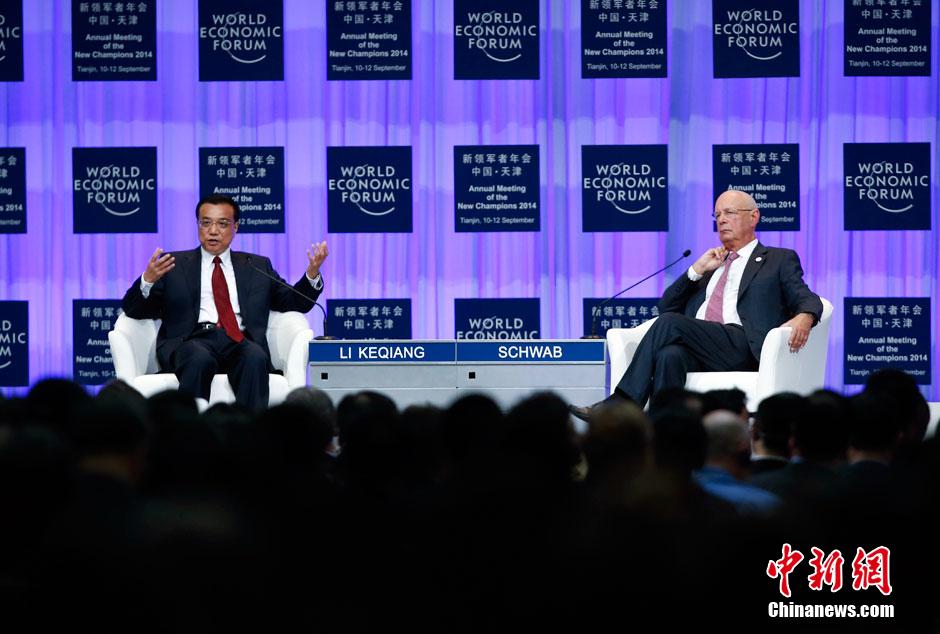 李克強(qiáng)總理出席夏季達(dá)沃斯論壇并發(fā)表開幕式致辭。