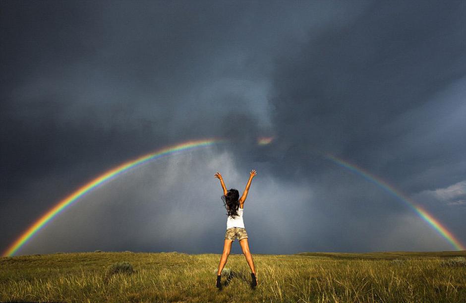 夫婦追逐風(fēng)暴 丈夫為妻子拍“風(fēng)暴寫真” 夫婦追逐風(fēng)暴 丈夫為妻子拍“風(fēng)暴寫真”