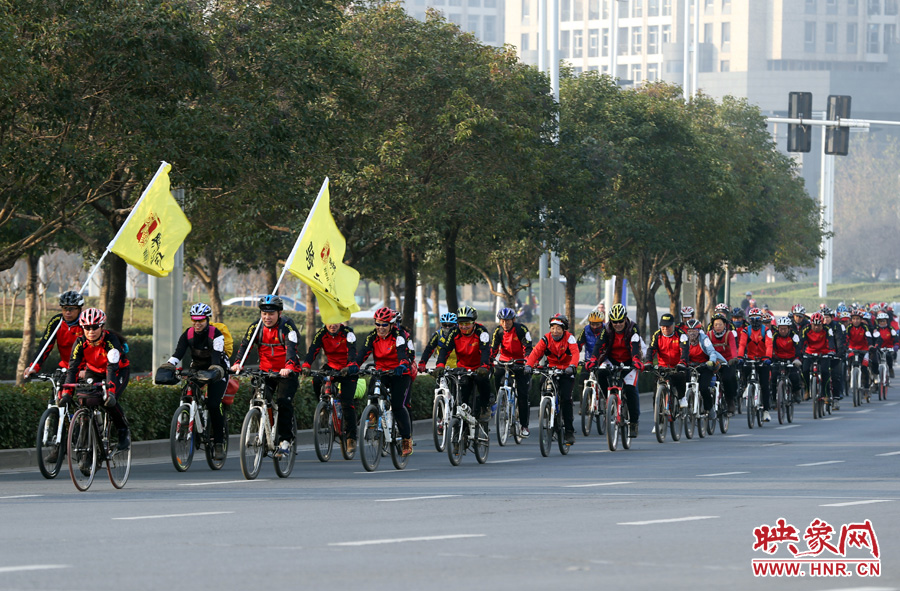 獻(xiàn)愛(ài)心、騎行天下，映象網(wǎng)騎行車(chē)友樂(lè)翻天