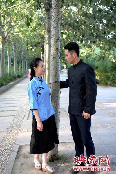 輕輕的凝視，勝卻了千言萬語。