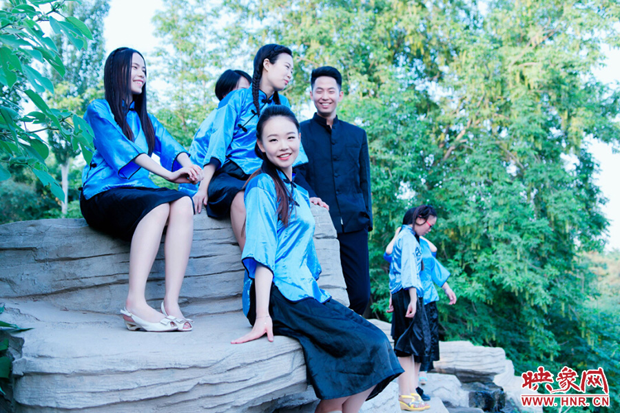 最是那溫柔一笑，定格了四年所有的記憶。