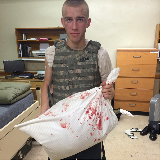 美國西點軍校枕頭大戰(zhàn)變“群架” 30名學(xué)員受傷 美國西點軍校枕頭大戰(zhàn)變“群架” 30名學(xué)員受傷