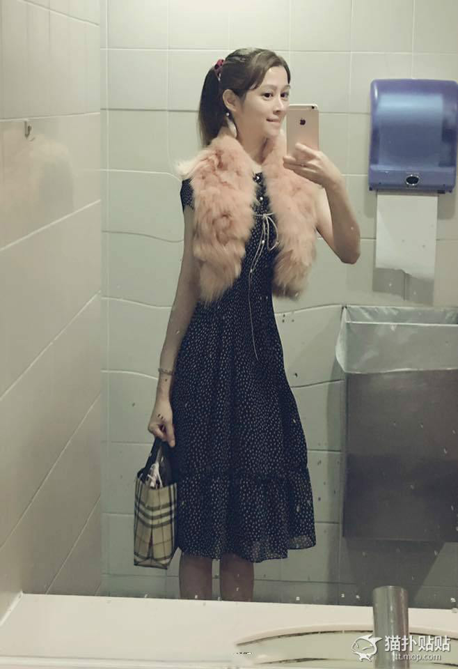 臺(tái)版蛇精媽走紅 自帶時(shí)空扭曲效果 臺(tái)版蛇精媽走紅 自帶時(shí)空扭曲效果