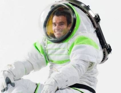 18個保障生命運轉(zhuǎn)系統(tǒng)的背包中只有11個可用，這些背包是用于支持宇航員在開放的宇宙空間中工作使用的，這些不可用的背包使得工作人員對在空間站工作結(jié)束之前的狀況表示擔憂。