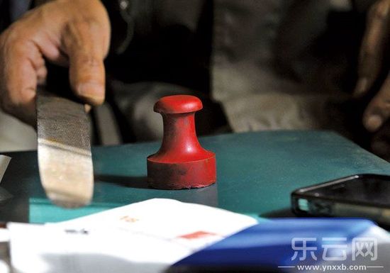 陶云江說起自己的女兒、家庭和現(xiàn)在的狀況時幾度哽咽