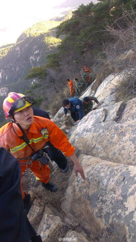 消防正在救援 消防正在救援