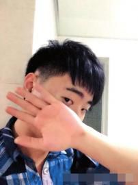 事發(fā)前，小曾發(fā)出一張剛剛剪完短發(fā)的照片。