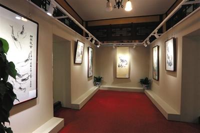 去年6月，益壽堂舉辦了“紀(jì)念頤和園對公眾開放一百周年書畫展”。