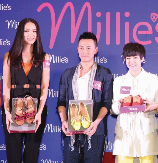 不過(guò)，跟世姐合影，也只是美不美，美多少的問(wèn)題。