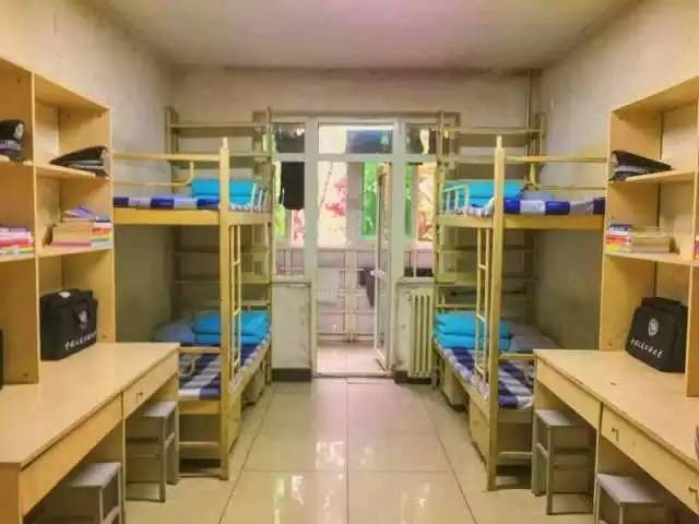 這個學(xué)校的男生宿舍火了！女同學(xué)都喊著要嫁