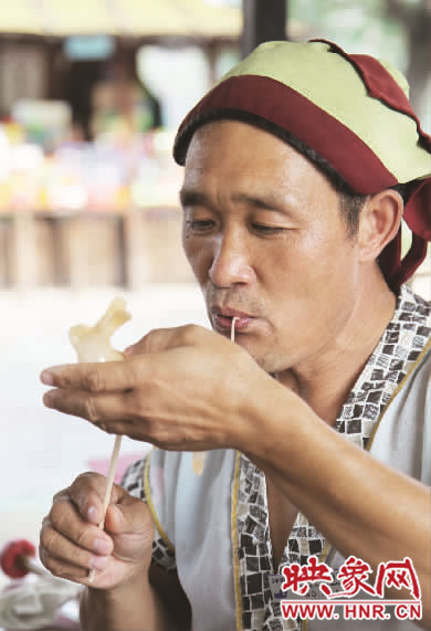 清園奇人馬大吹"我不是賣(mài)糖人的,我是賣(mài)藝術(shù)的" 清園奇人馬大吹"我不是賣(mài)糖人的,我是賣(mài)藝術(shù)的"