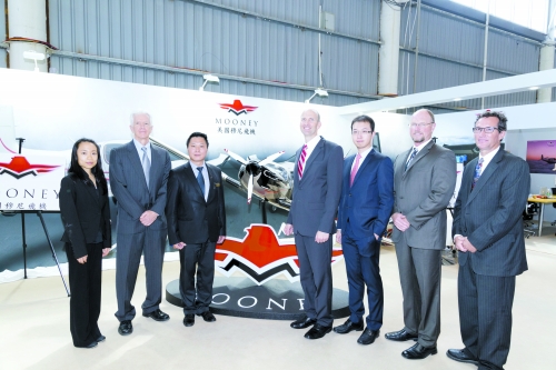 　　在今年的珠海航展上,河南人民看到一個熟悉的國際飛機品牌——美國穆尼飛機。