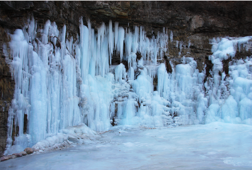 冬天來通天峽看冰掛吧!景區(qū)門票半價優(yōu)惠哦。