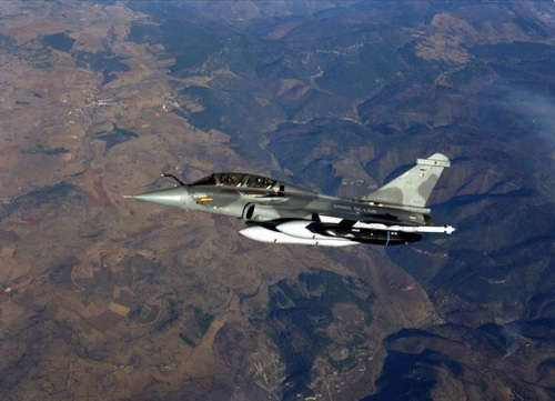 印度決定采購法國“陣風(fēng)”戰(zhàn)斗機(jī)成為英印“撕破臉”的導(dǎo)火索。