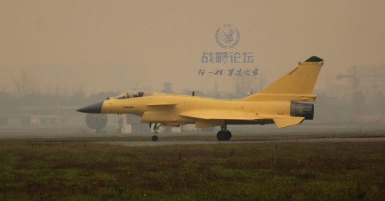 殲-10B戰(zhàn)機(jī)最美試飛照