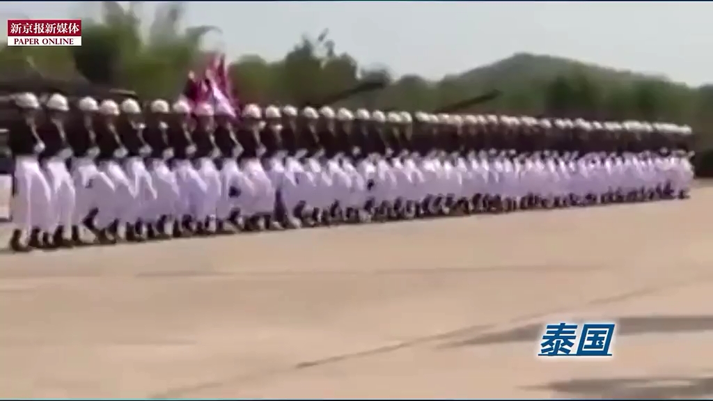 那些年摩托、樹人、斧頭兵上演的有趣閱兵式