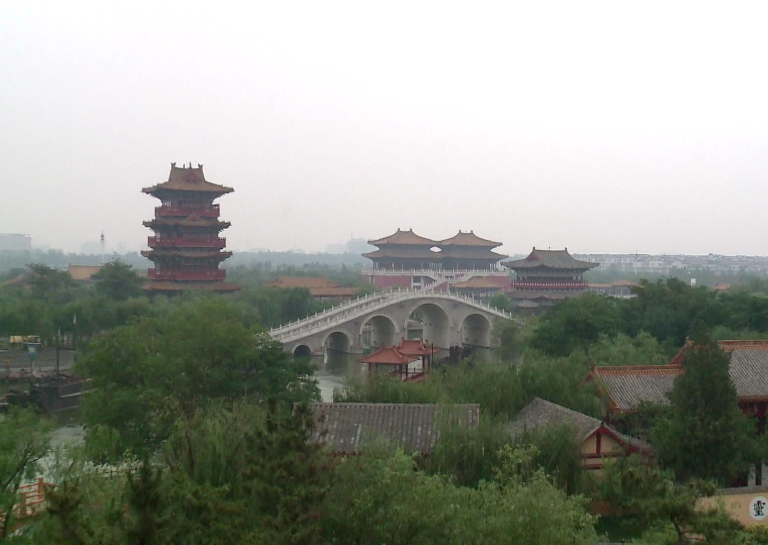 舒婷、鄭愁予等詩人齊聚開封話端午