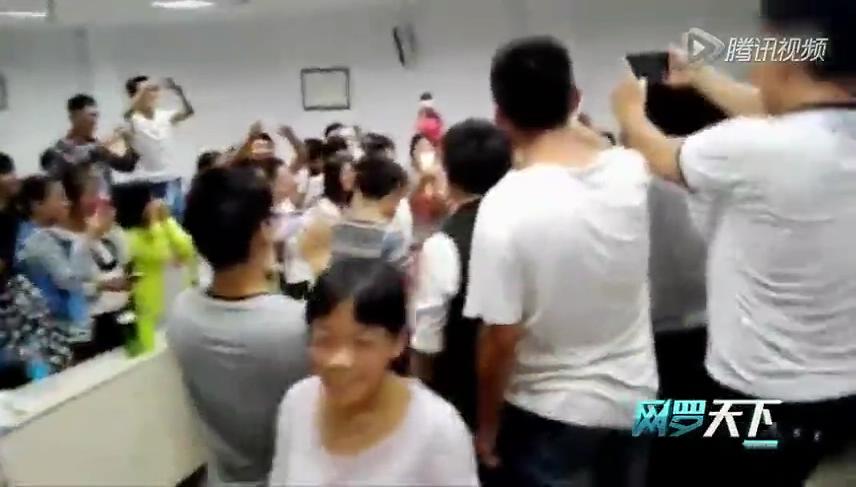 教官?gòu)?qiáng)吻河南女大學(xué)生