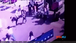 兩新生因口角當(dāng)街買(mǎi)刀砍斷同學(xué)手腕