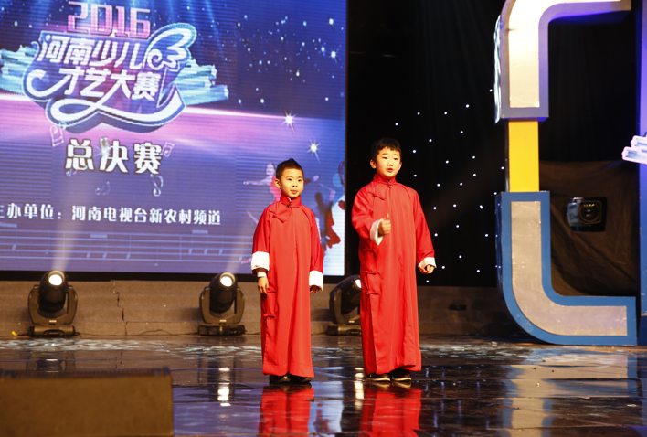 搞怪二人組合相聲表演 搞怪二人組合相聲表演