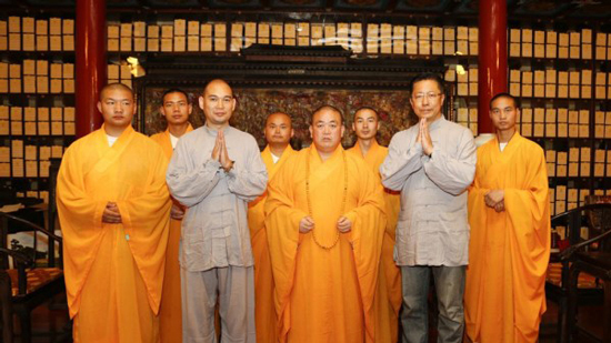 瘋狂英語創(chuàng)始人李陽皈依佛門 瘋狂英語創(chuàng)始人李陽皈依佛門