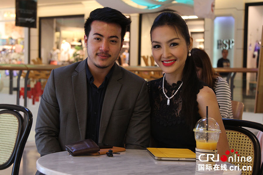 泰國(guó)變性人情侶的生活