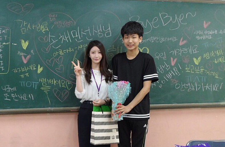 "雪肌女實習老師"爆紅 "雪肌女實習老師"爆紅