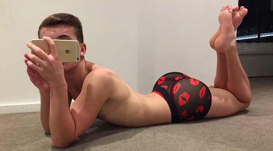 媲美卡戴珊！美少年性感肥臀兜不住