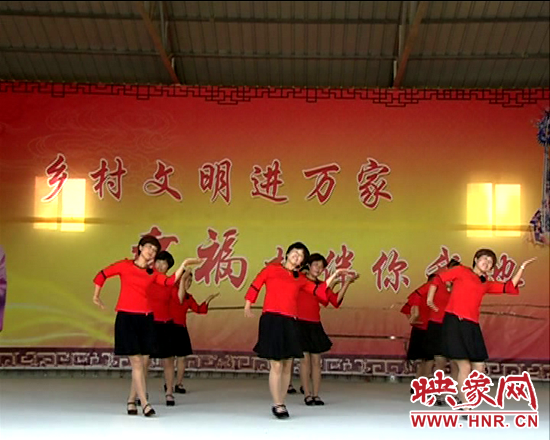 鄉(xiāng)村廣場(chǎng)舞大賽在西平縣五溝營(yíng)中山廣場(chǎng)火熱上演 鄉(xiāng)村廣場(chǎng)舞大賽在西平縣五溝營(yíng)中山廣場(chǎng)火熱上演